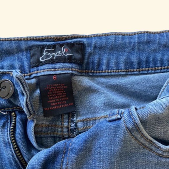 Earl Jeans Boho Floral Embroidered Cuffed Jean Shorts - Picture 3 of 3